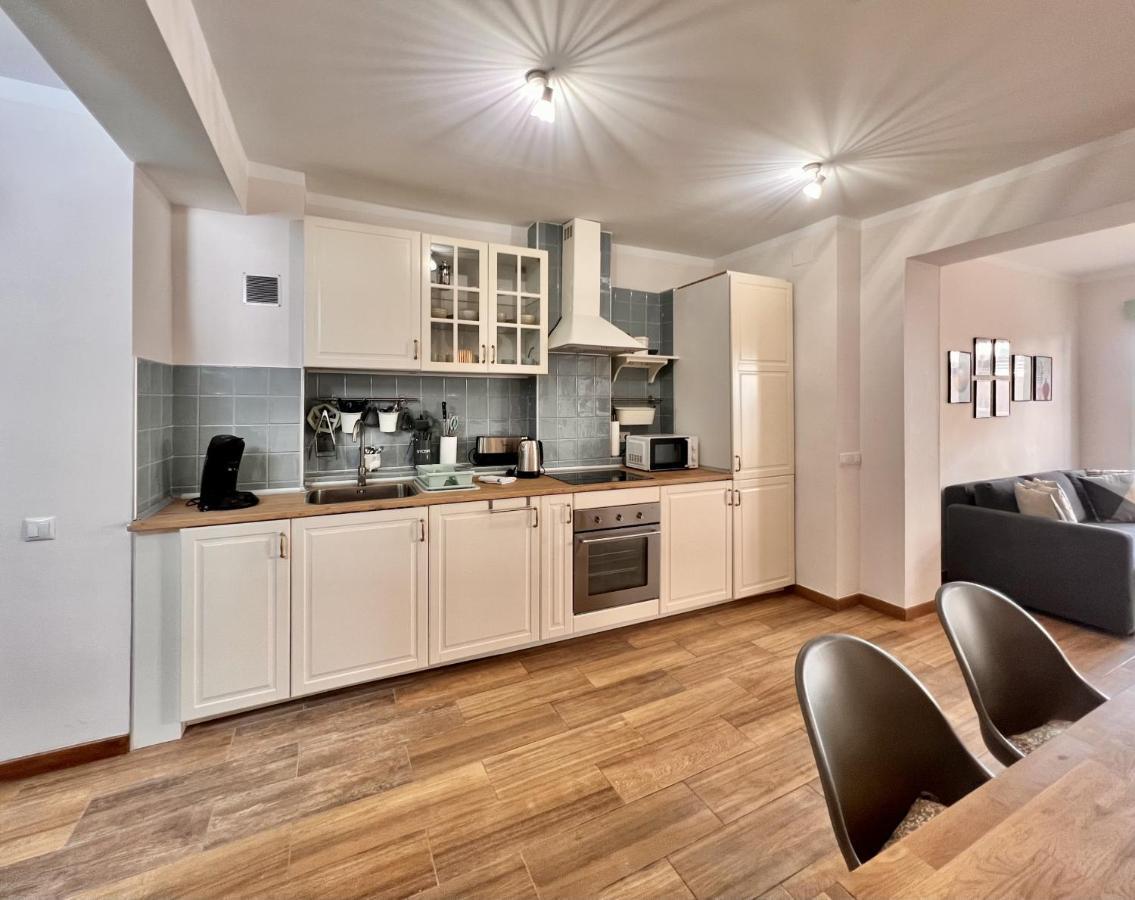 Downtown Apartment By United Renters อาลิกันเต ภายนอก รูปภาพ